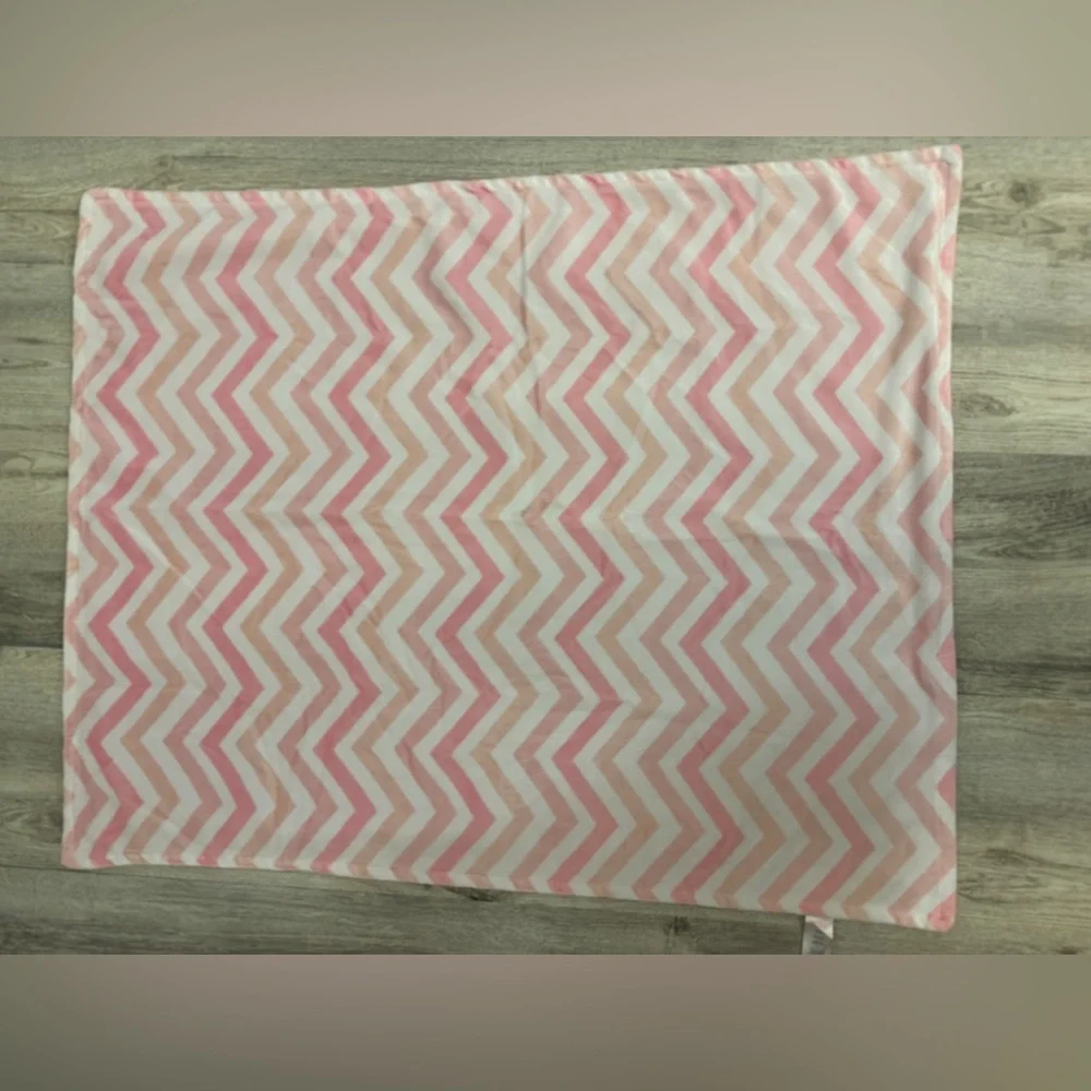 Pink and White Blanket by Ning
